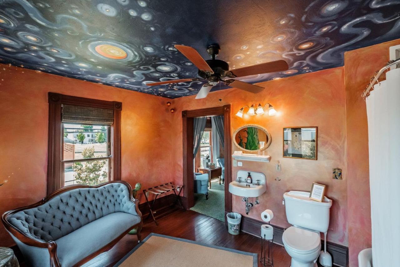 Mamere'S Guest House Monmouth المظهر الخارجي الصورة
