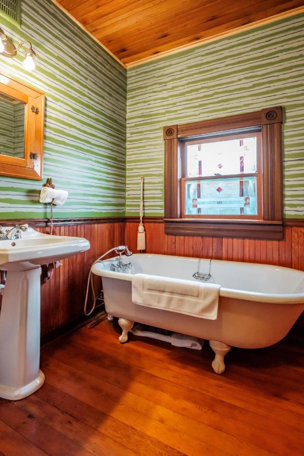 Mamere'S Guest House Monmouth المظهر الخارجي الصورة